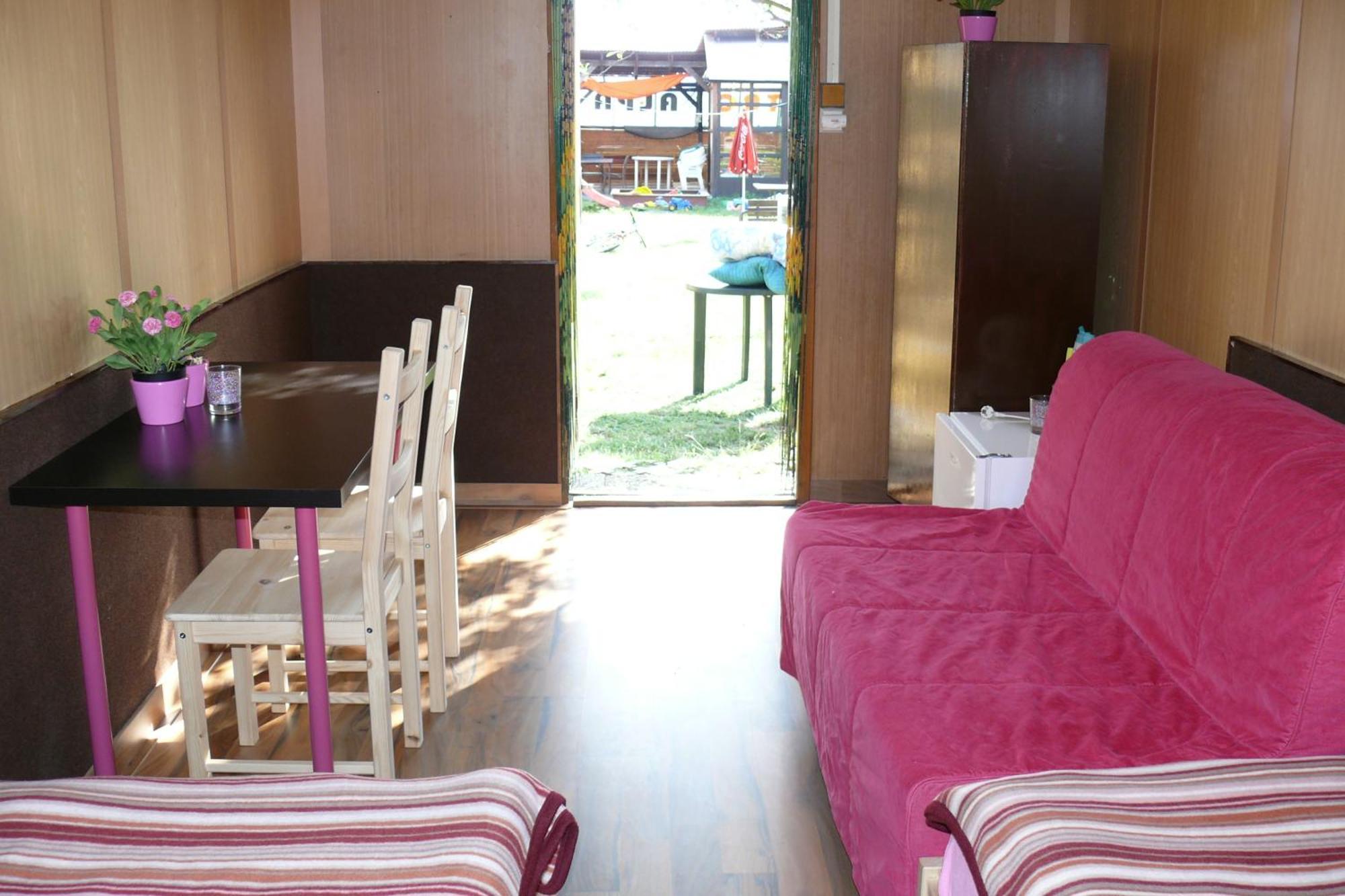 Camp Alpa Hotel Ostrovačice Екстериор снимка