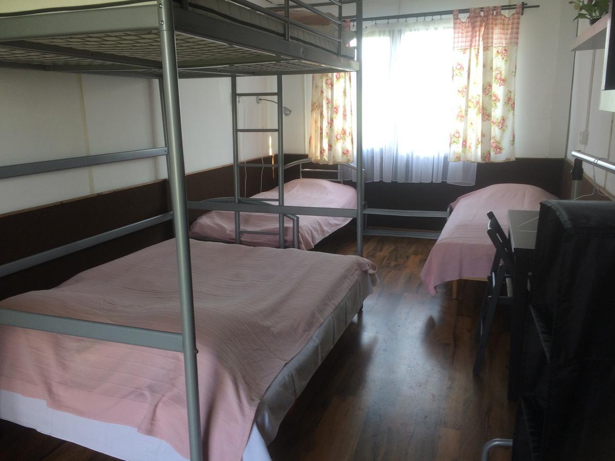 Camp Alpa Hotel Ostrovačice Екстериор снимка
